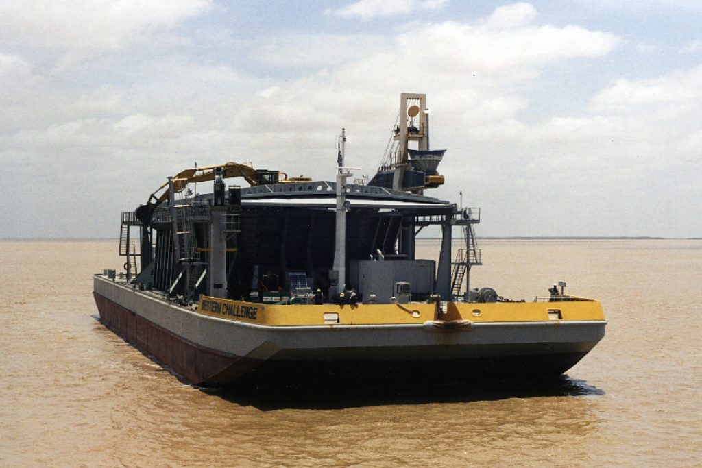 80m Ore Barge